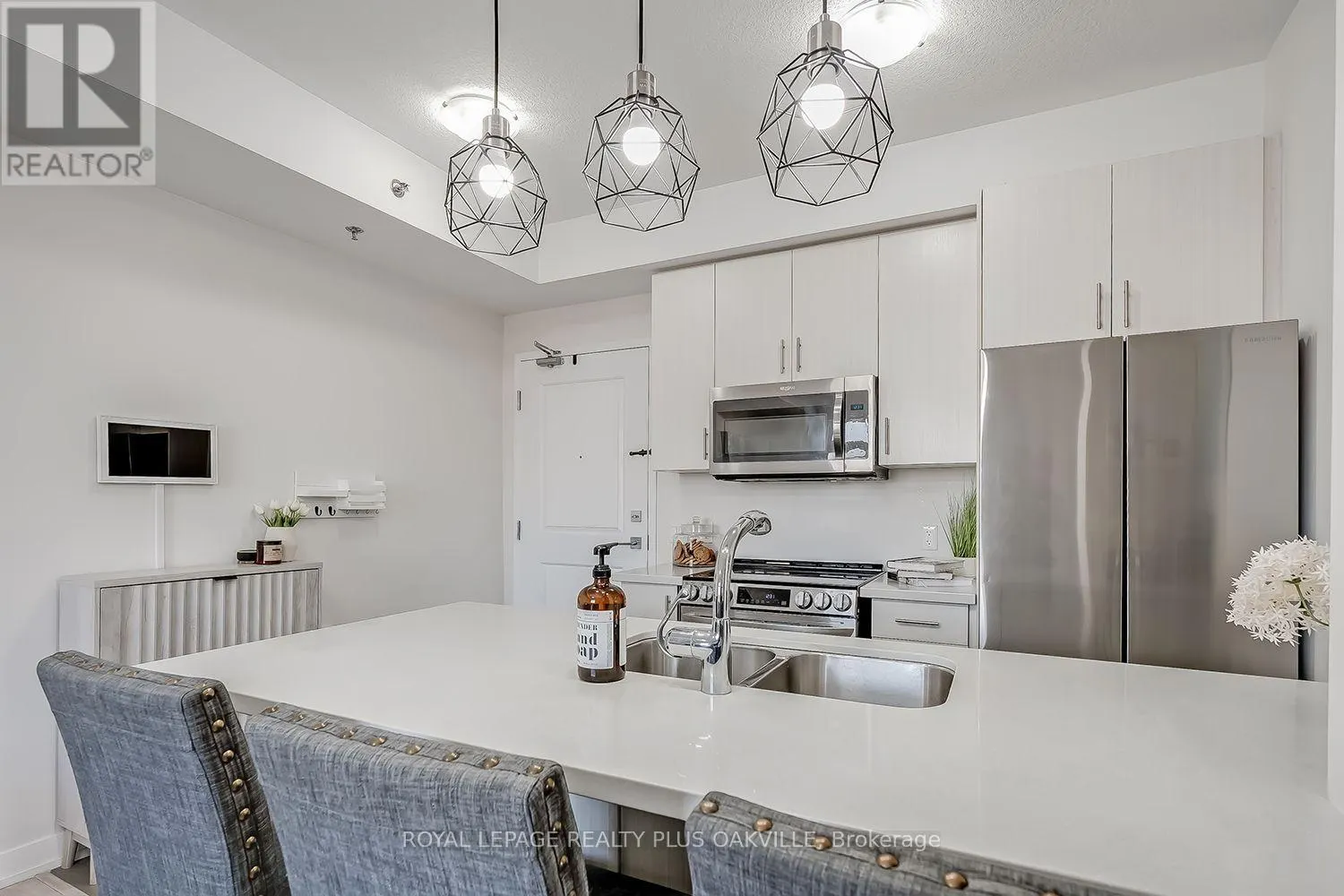 306 - 2486 OLD BRONTE ROAD