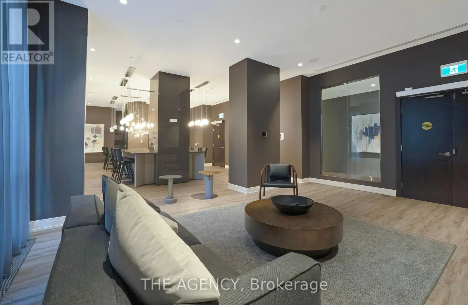 1602 - 8 NAHANI WAY
