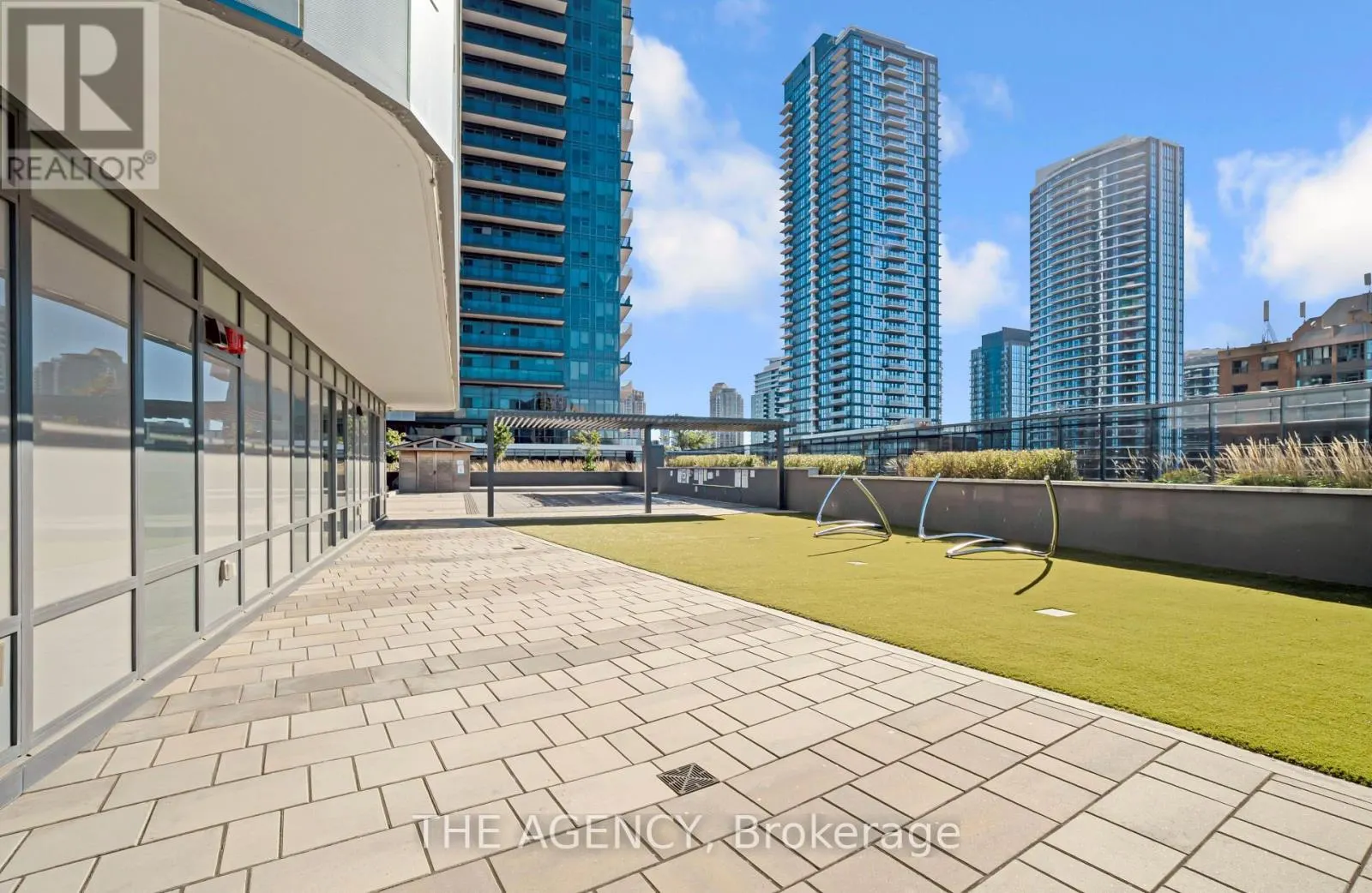 1602 - 8 NAHANI WAY