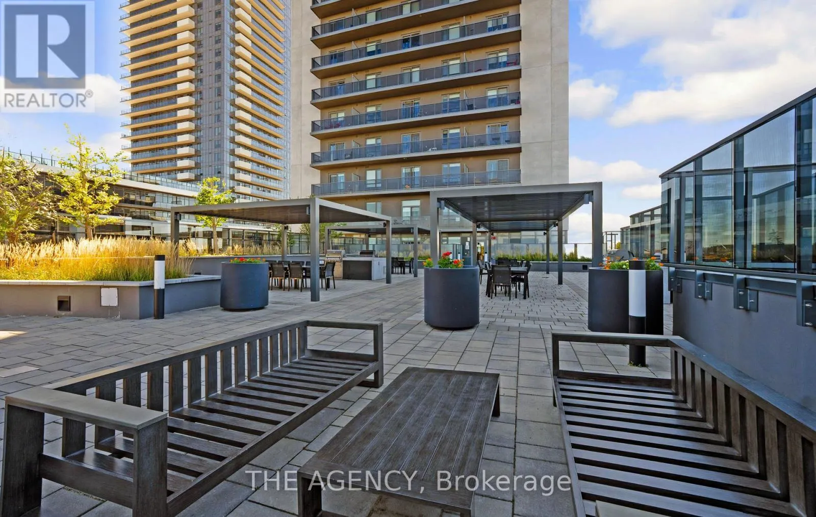 1602 - 8 NAHANI WAY