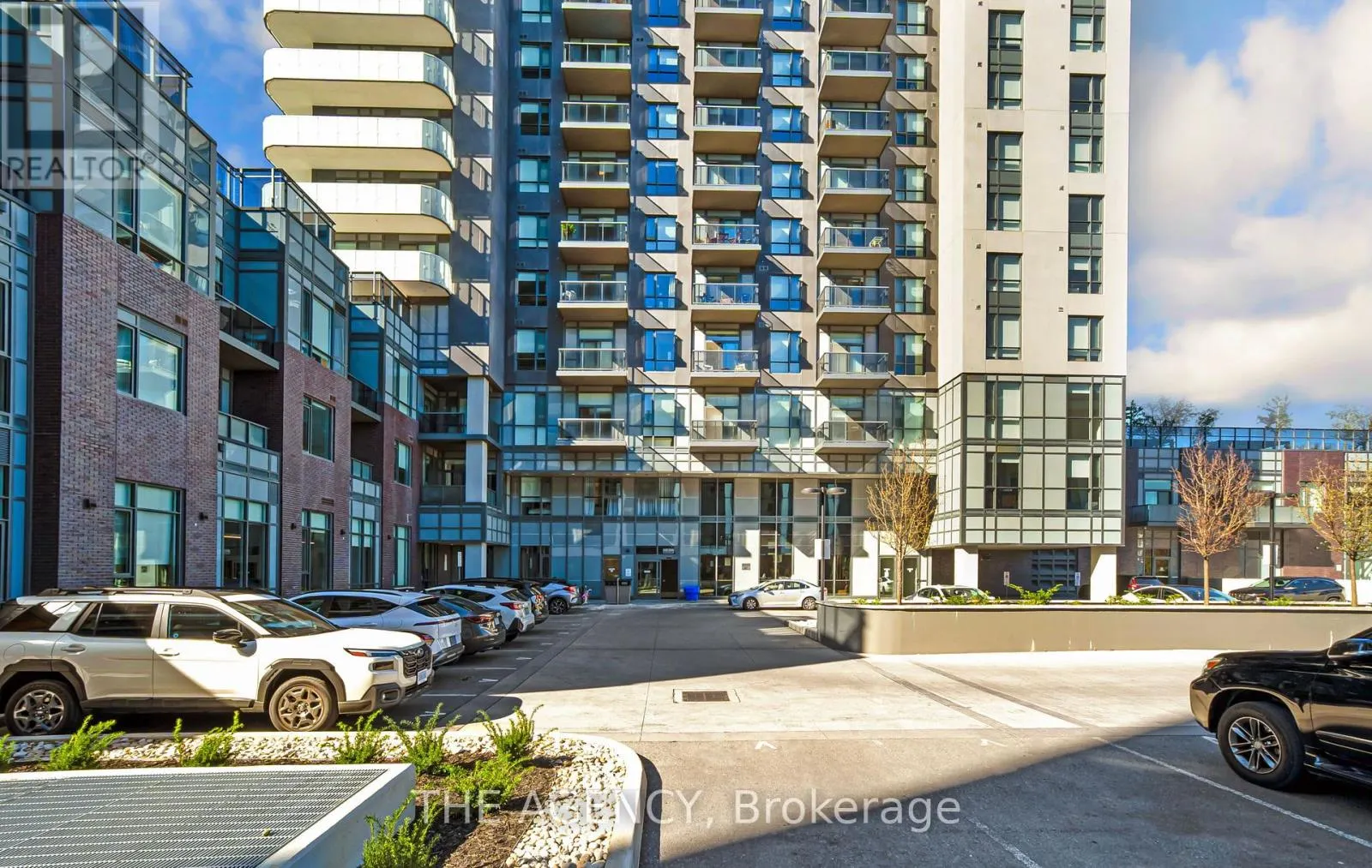 1602 - 8 NAHANI WAY