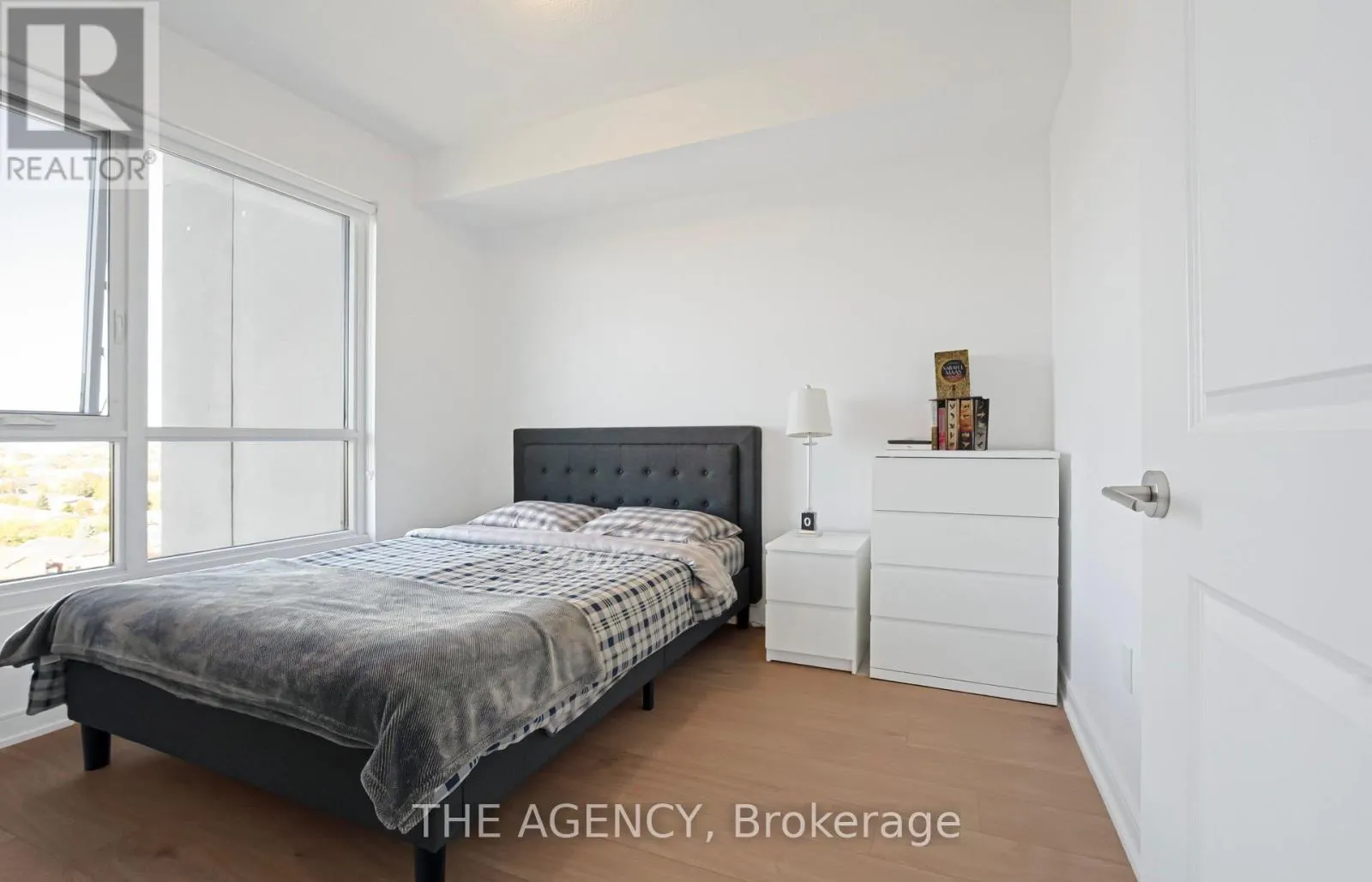 1602 - 8 NAHANI WAY