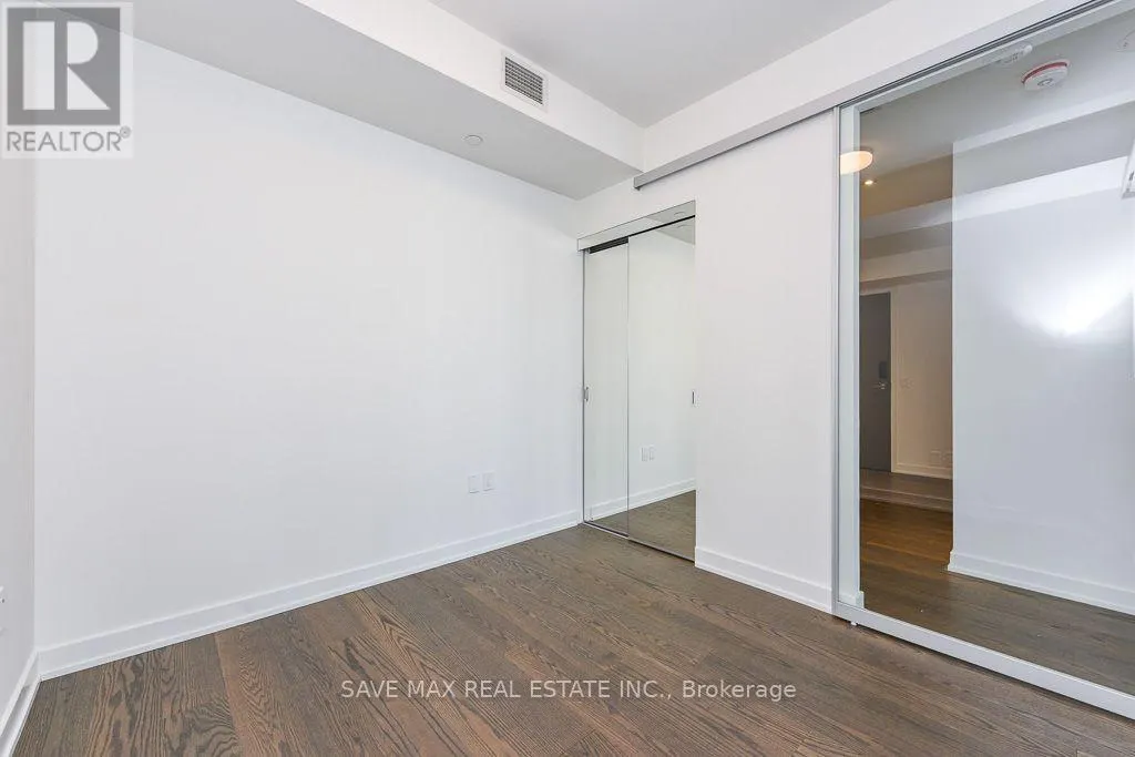 5712 - 448 BURNHAMTHORPE ROAD W