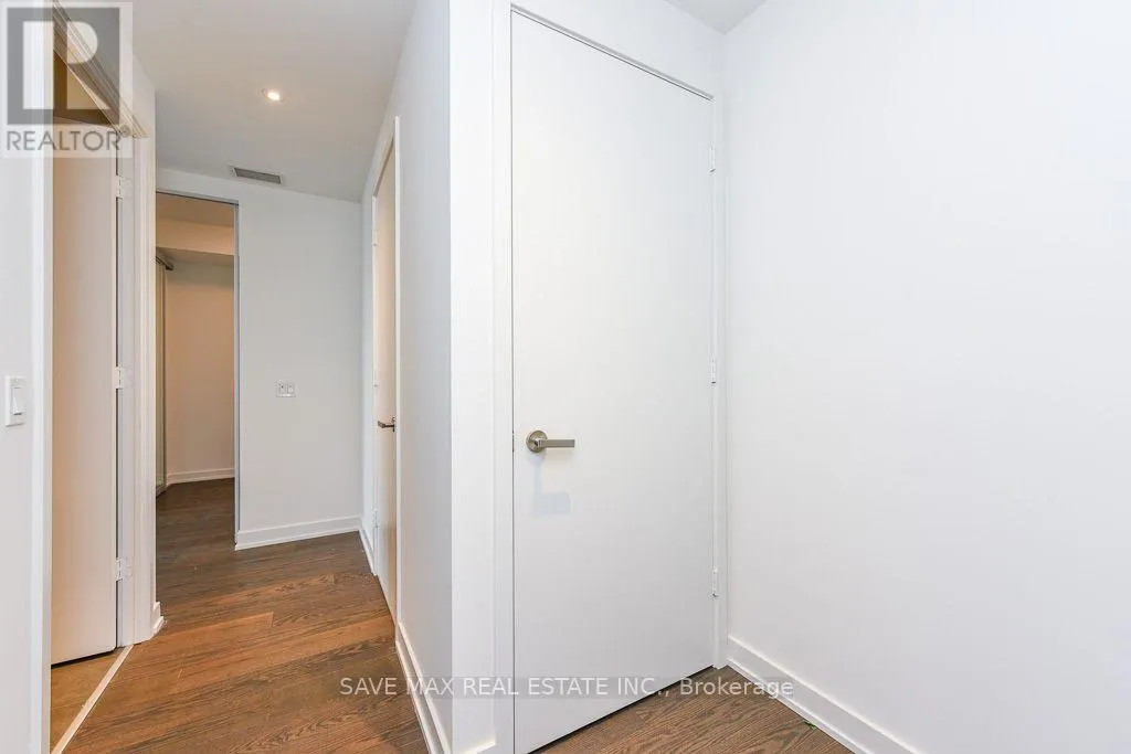 5712 - 448 BURNHAMTHORPE ROAD W
