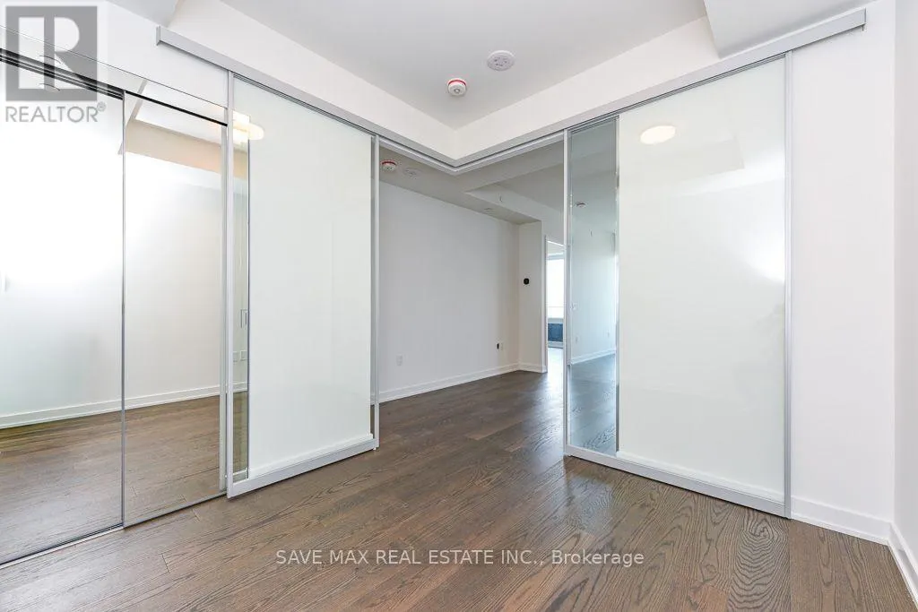 5712 - 448 BURNHAMTHORPE ROAD W