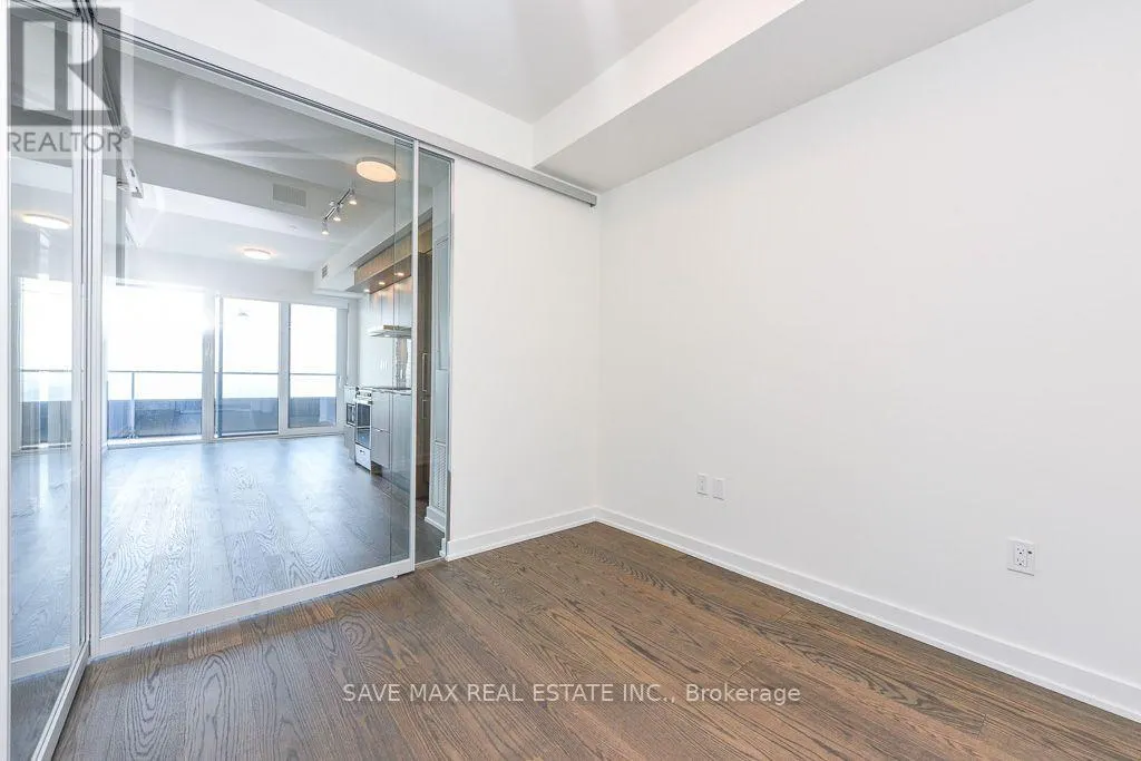 5712 - 448 BURNHAMTHORPE ROAD W
