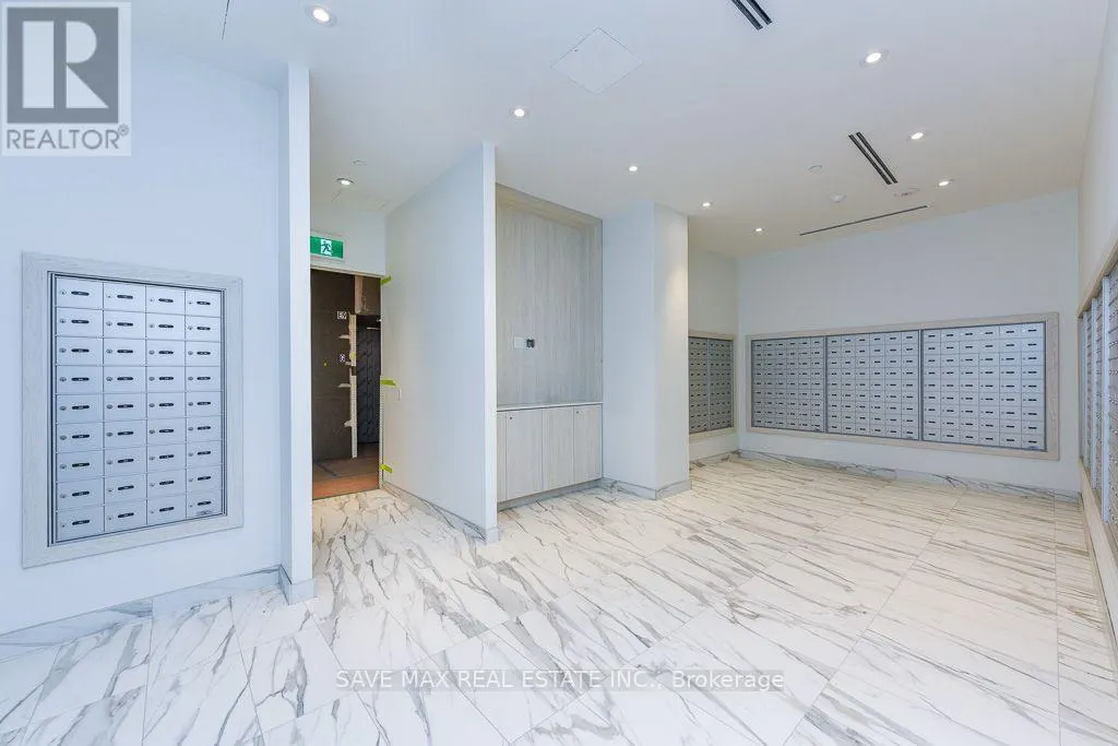 5712 - 448 BURNHAMTHORPE ROAD W