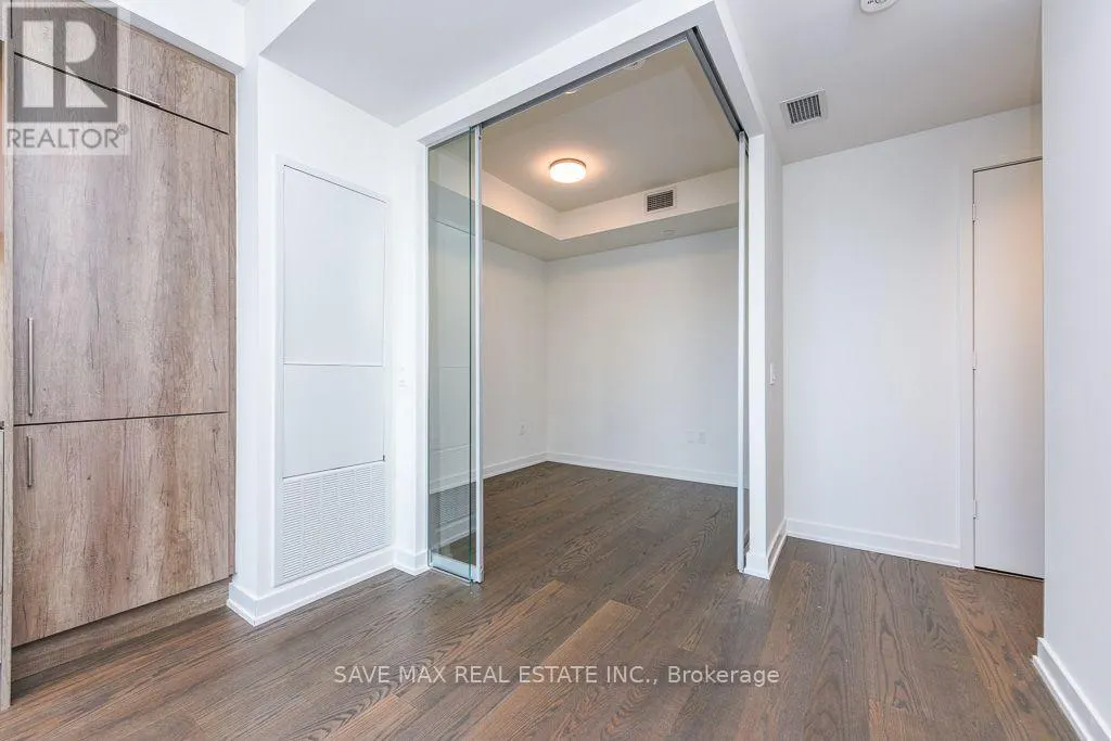 5712 - 448 BURNHAMTHORPE ROAD W