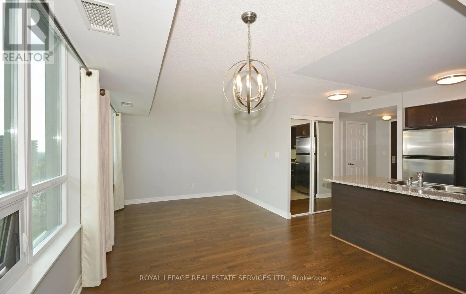 1201 - 208 ENFIELD PLACE