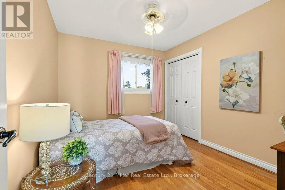 2501 CHISHOLM AVENUE