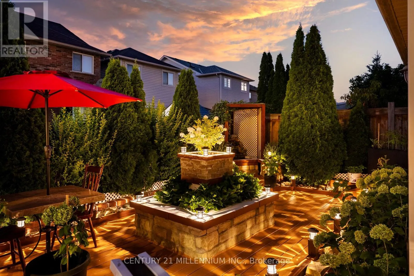 33 FLETCHERS CREEK BOULEVARD