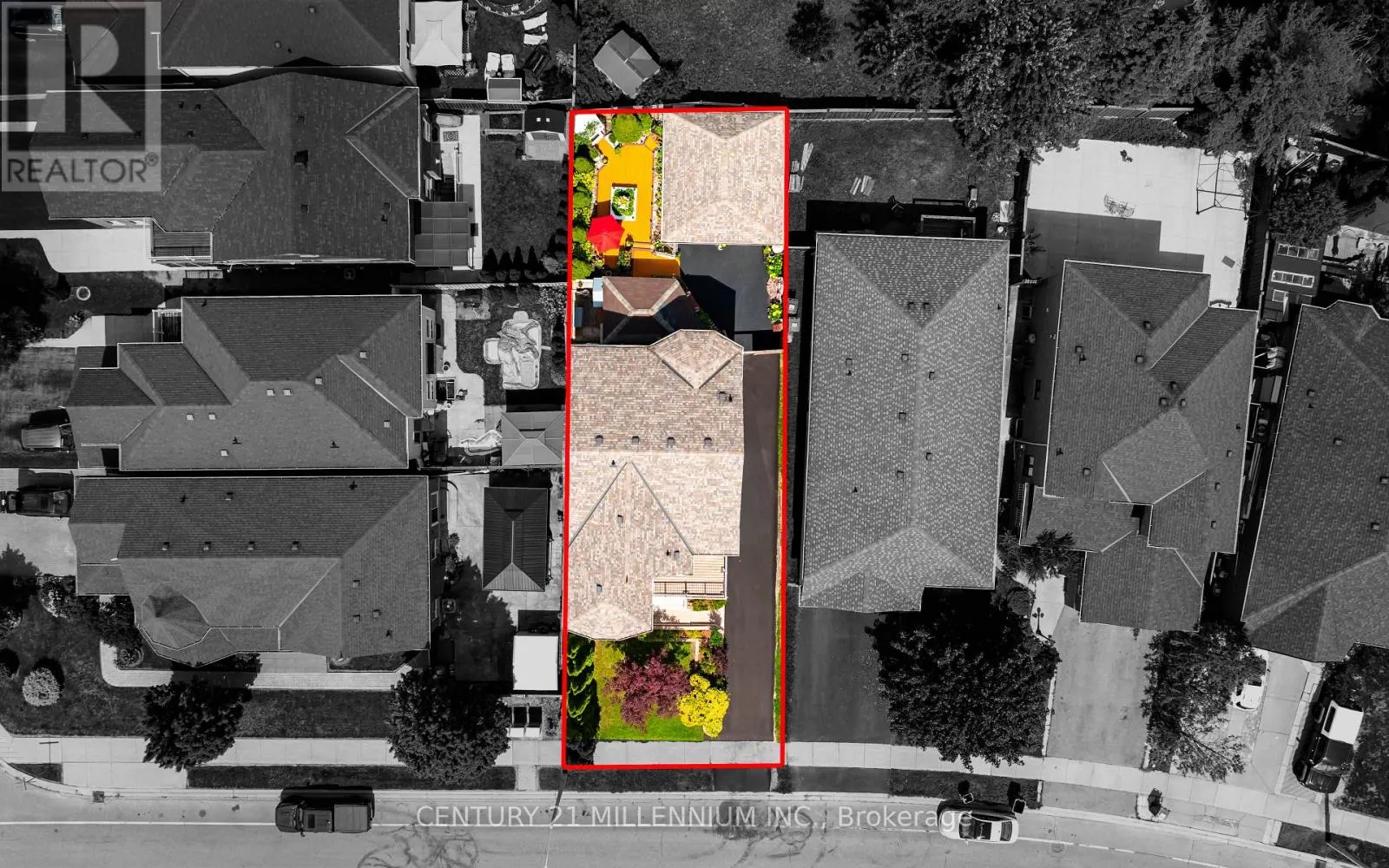 33 FLETCHERS CREEK BOULEVARD