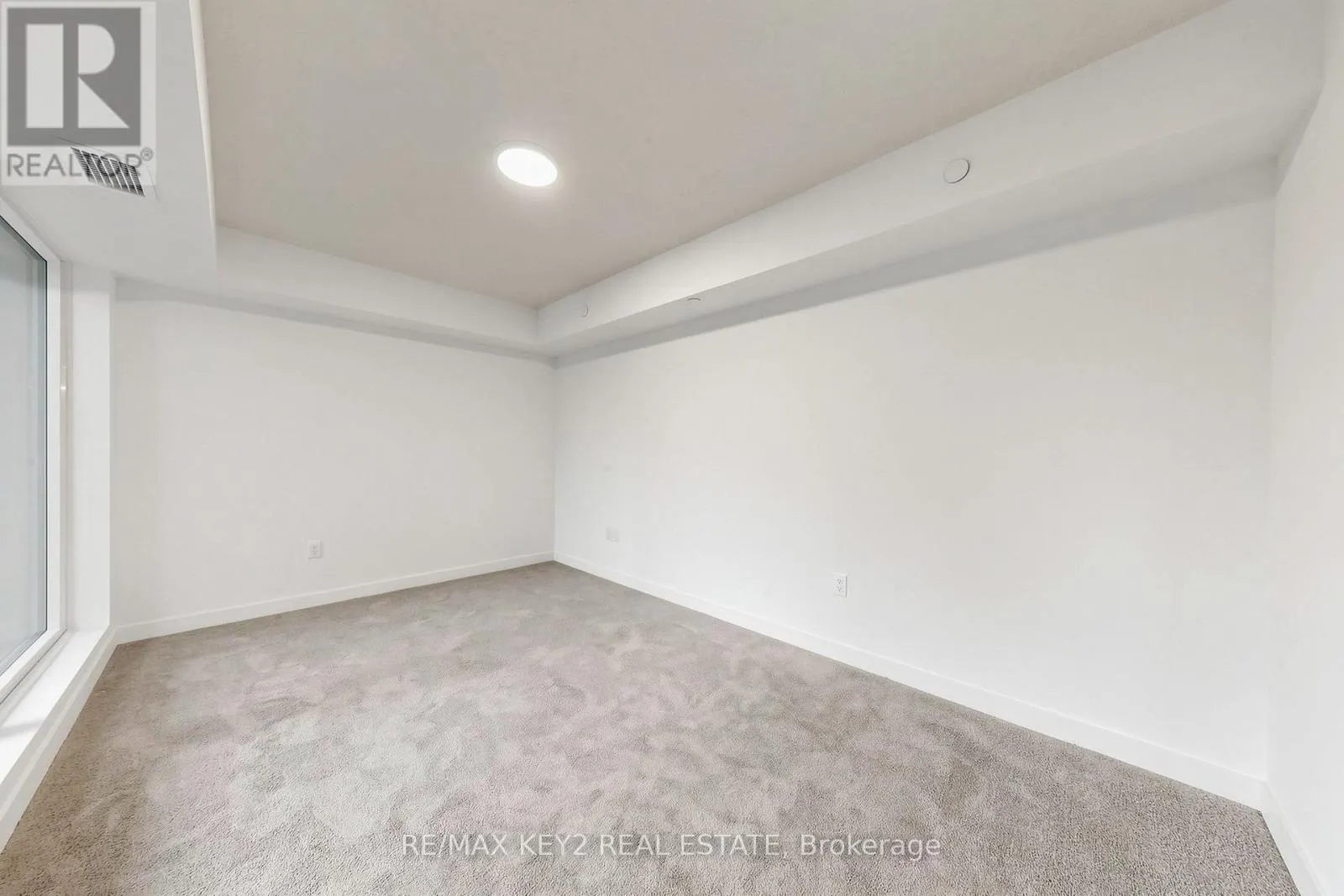 206 - 4010 EGLINTON AVENUE W