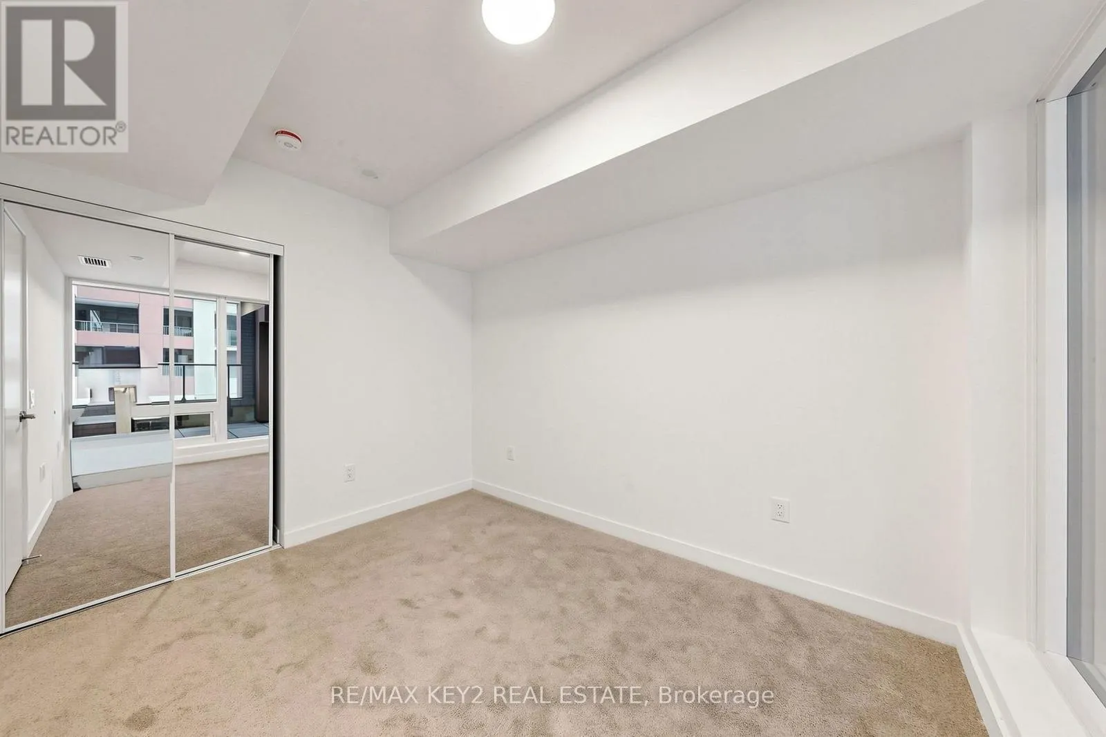206 - 4010 EGLINTON AVENUE W