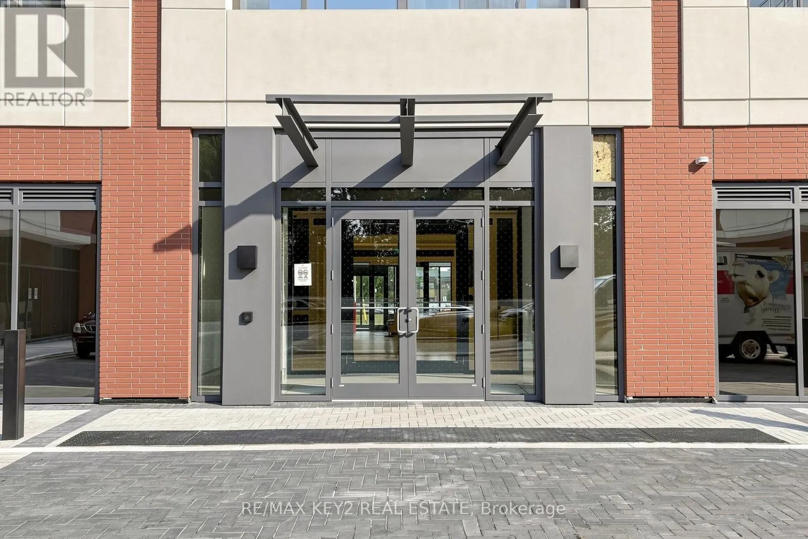 206 - 4010 EGLINTON AVENUE W