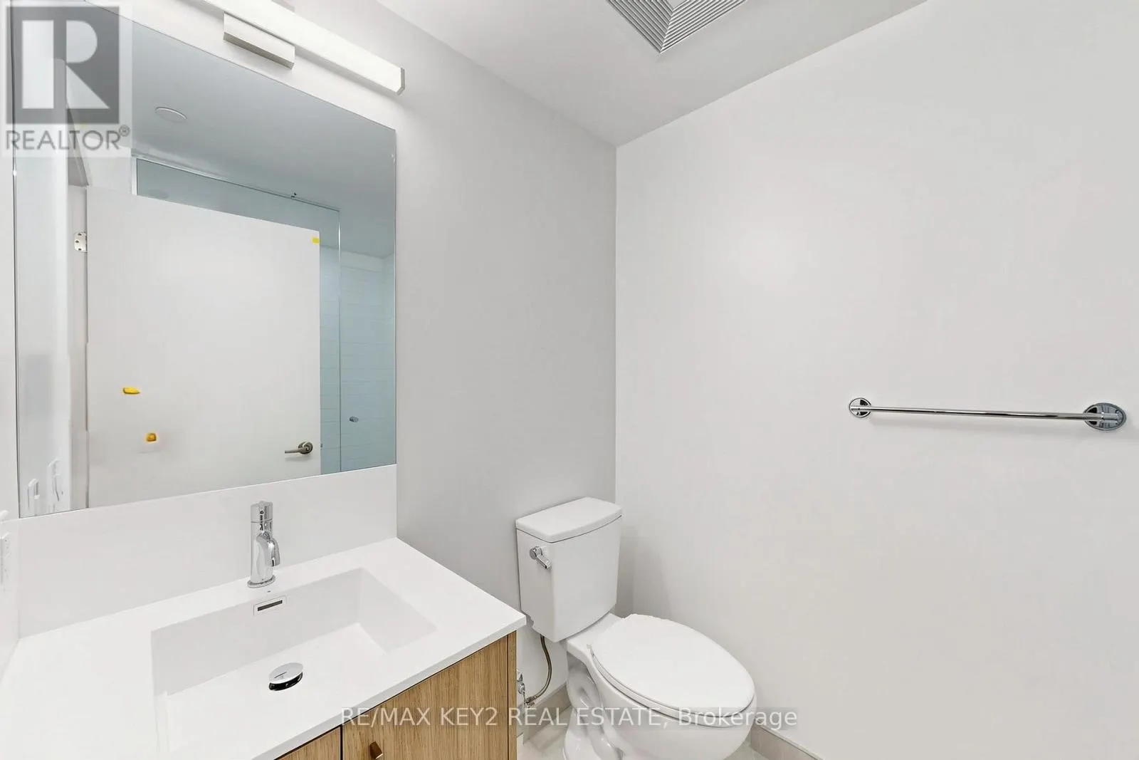 206 - 4010 EGLINTON AVENUE W