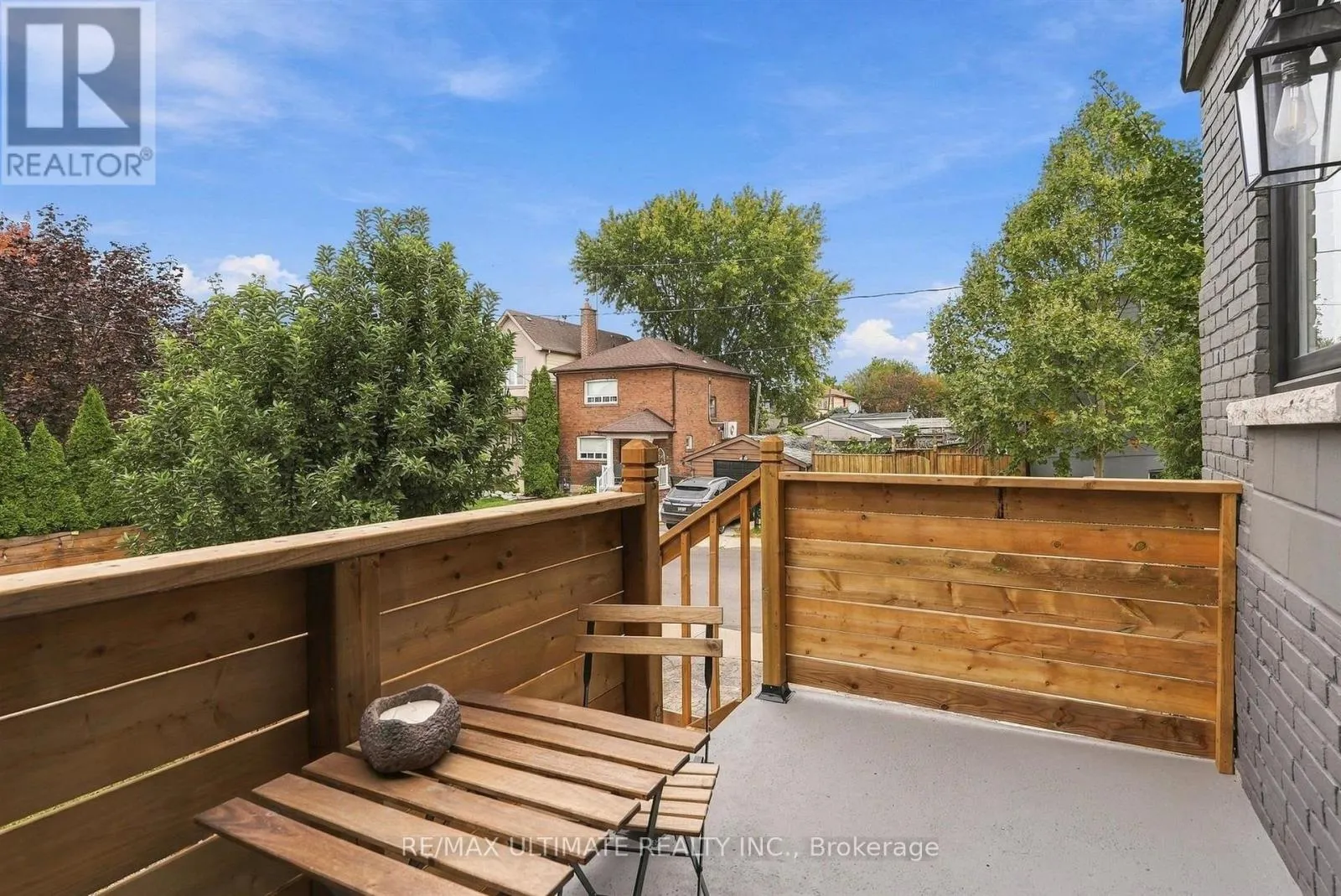 90 ROWNTREE AVENUE