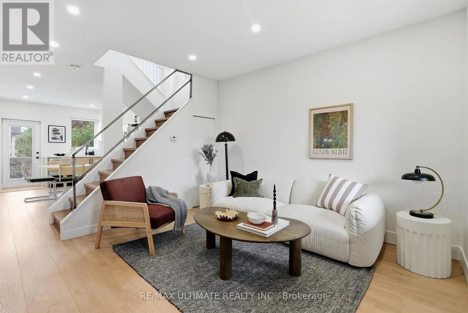 90 ROWNTREE AVENUE