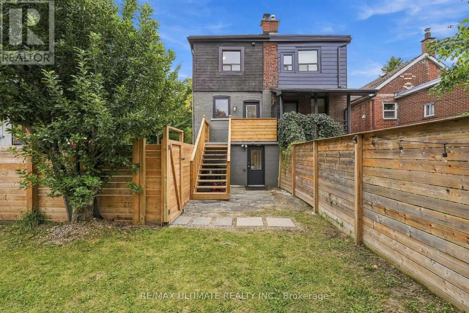 90 ROWNTREE AVENUE