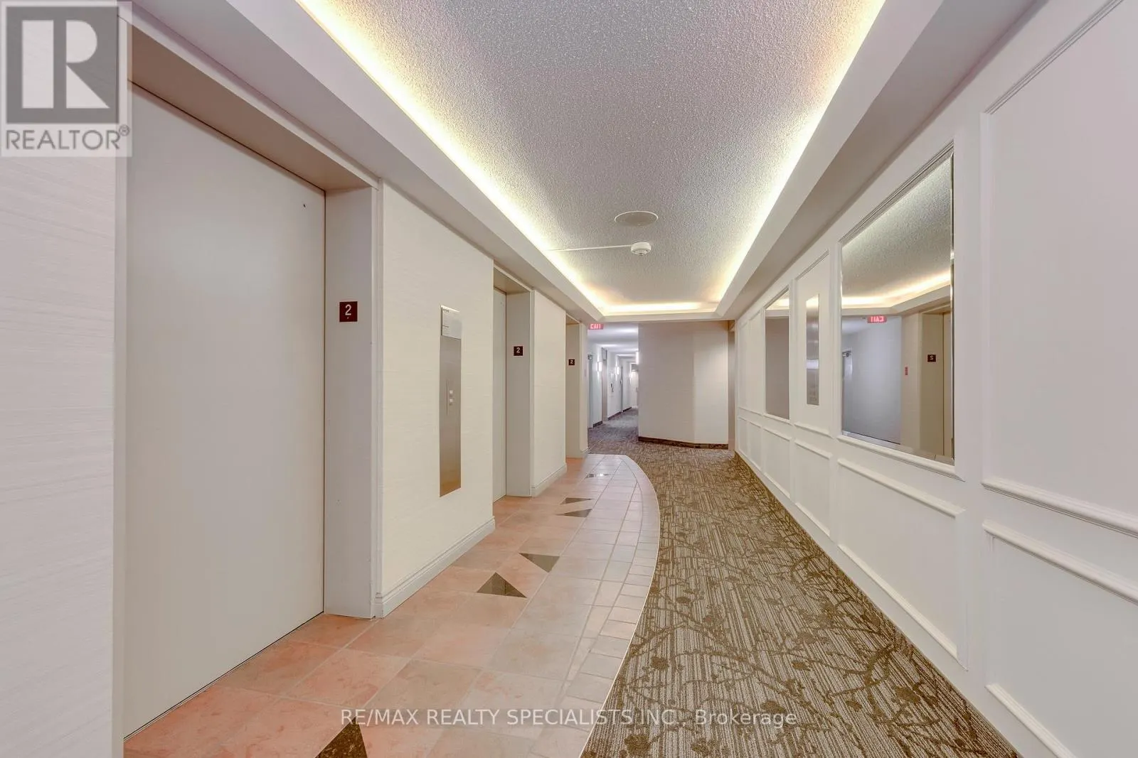 212 - 2155 BURNHAMTHORPE ROAD W