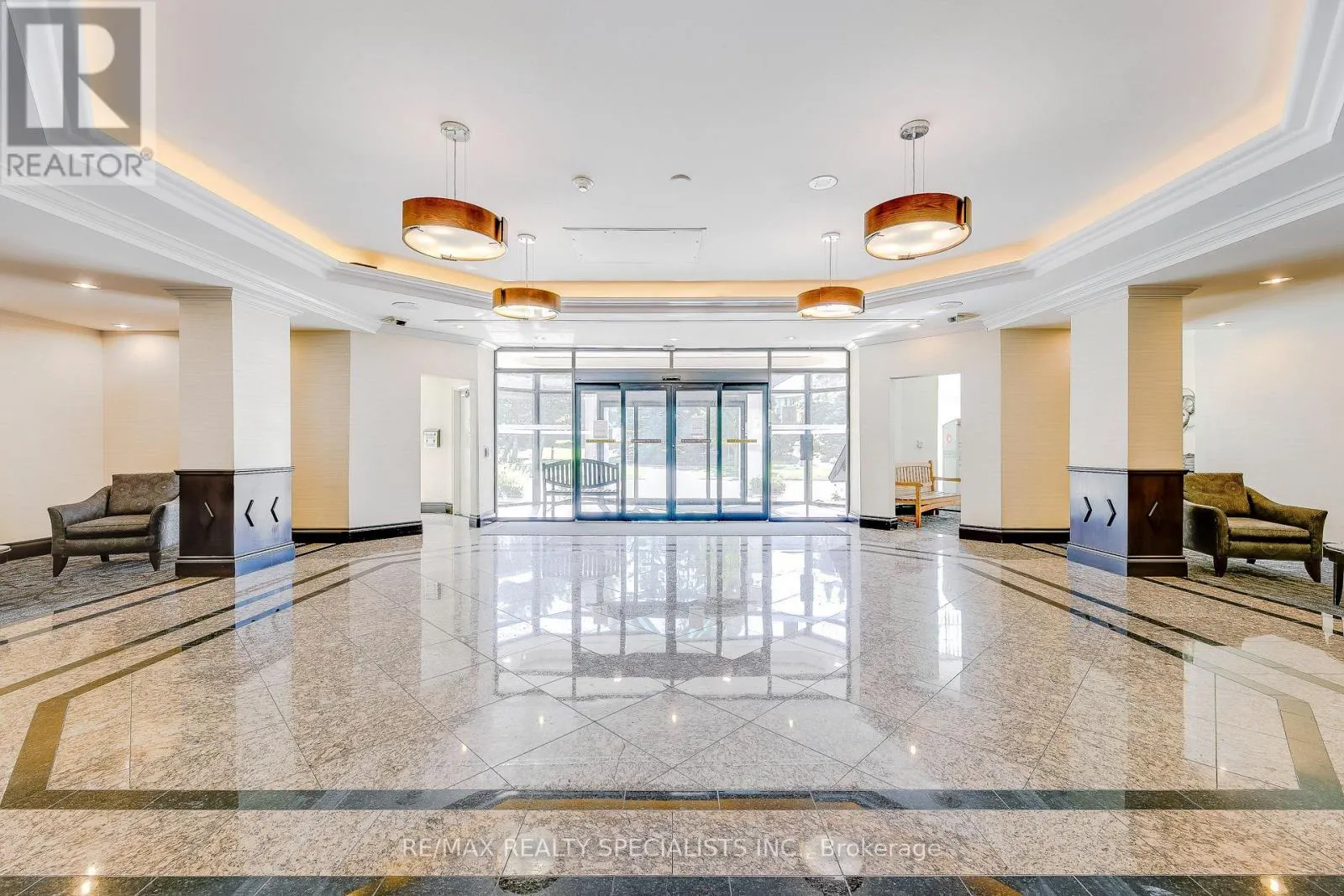 212 - 2155 BURNHAMTHORPE ROAD W