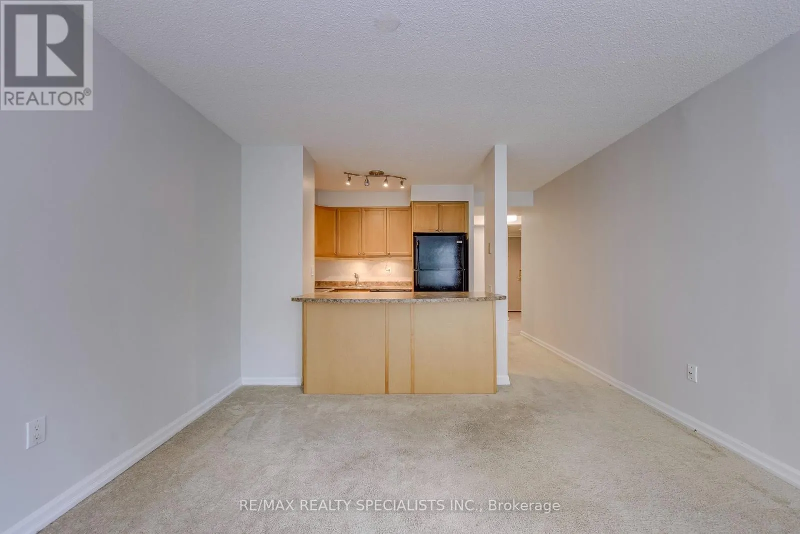 212 - 2155 BURNHAMTHORPE ROAD W