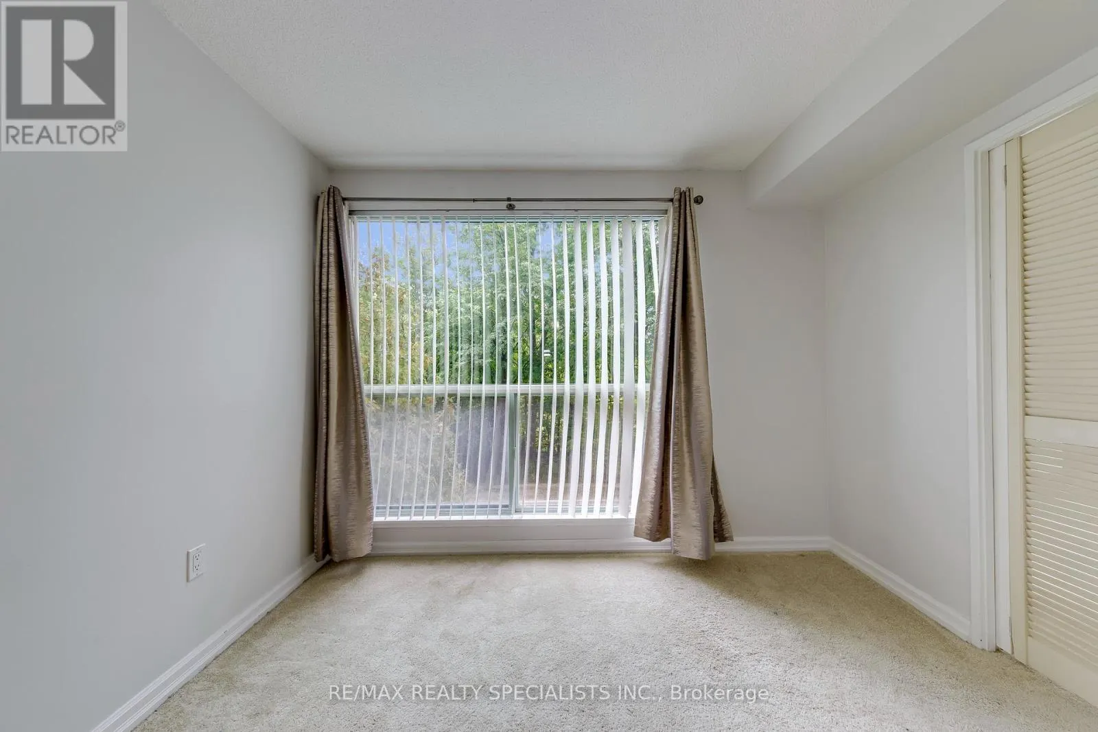 212 - 2155 BURNHAMTHORPE ROAD W