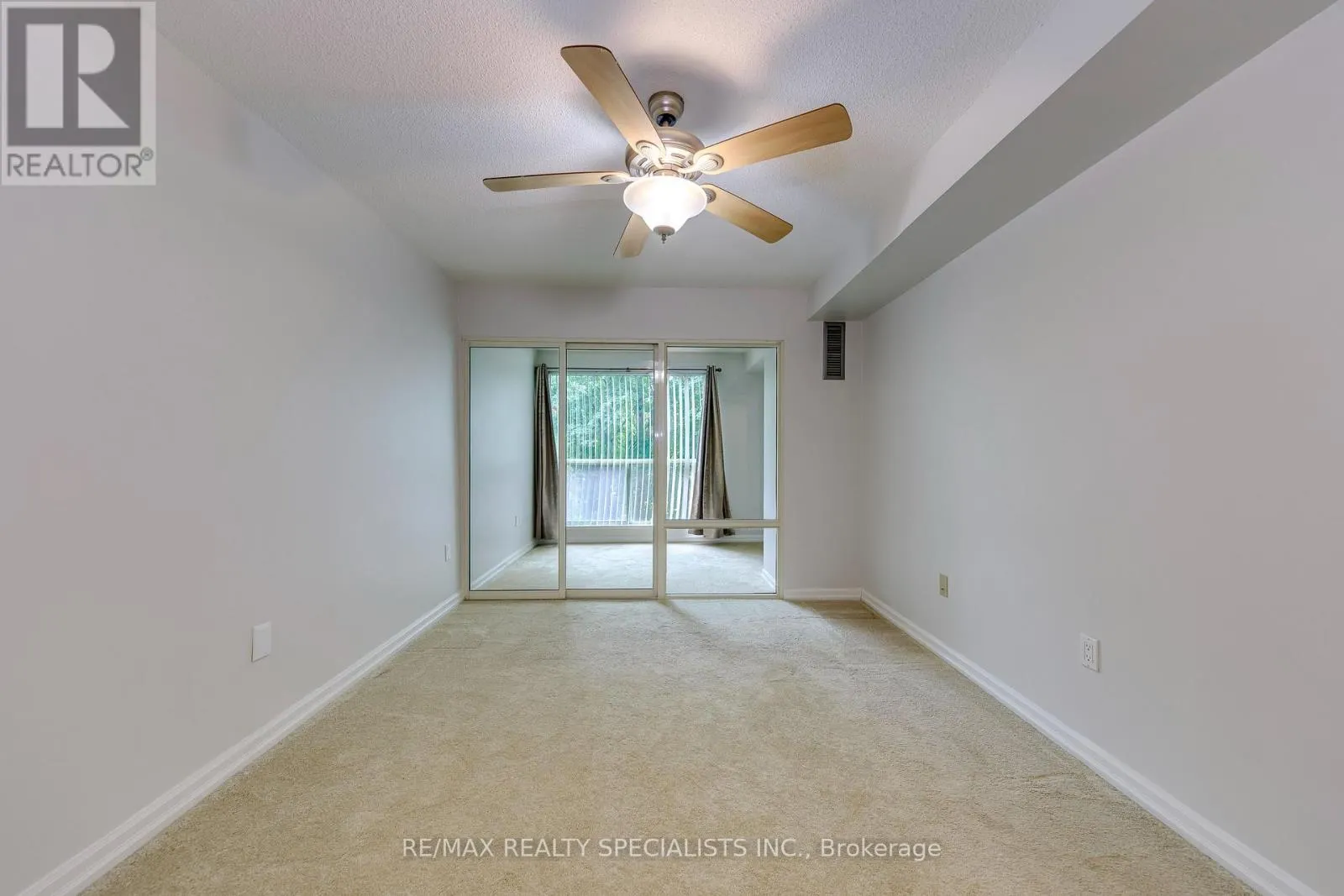 212 - 2155 BURNHAMTHORPE ROAD W