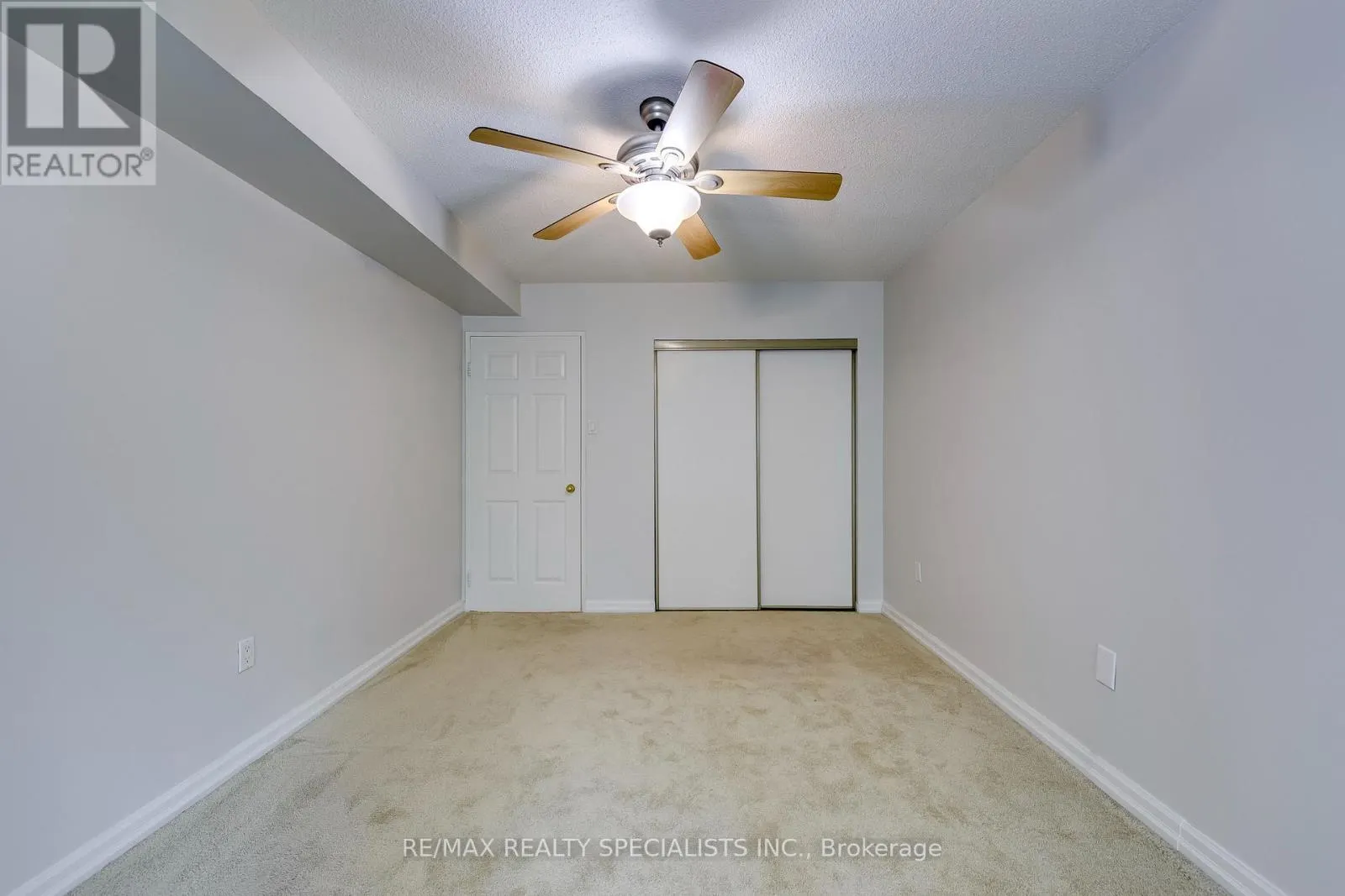212 - 2155 BURNHAMTHORPE ROAD W