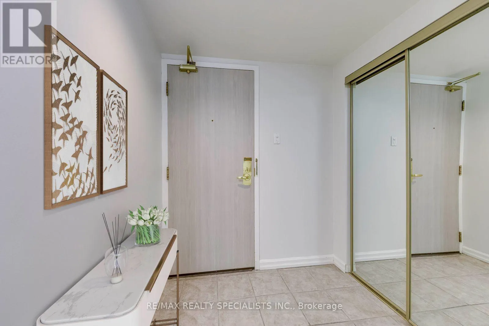 212 - 2155 BURNHAMTHORPE ROAD W