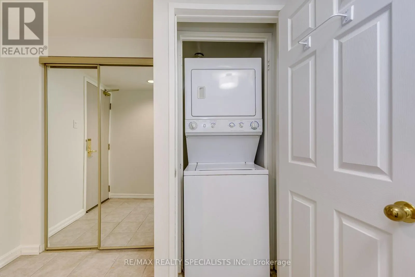 212 - 2155 BURNHAMTHORPE ROAD W