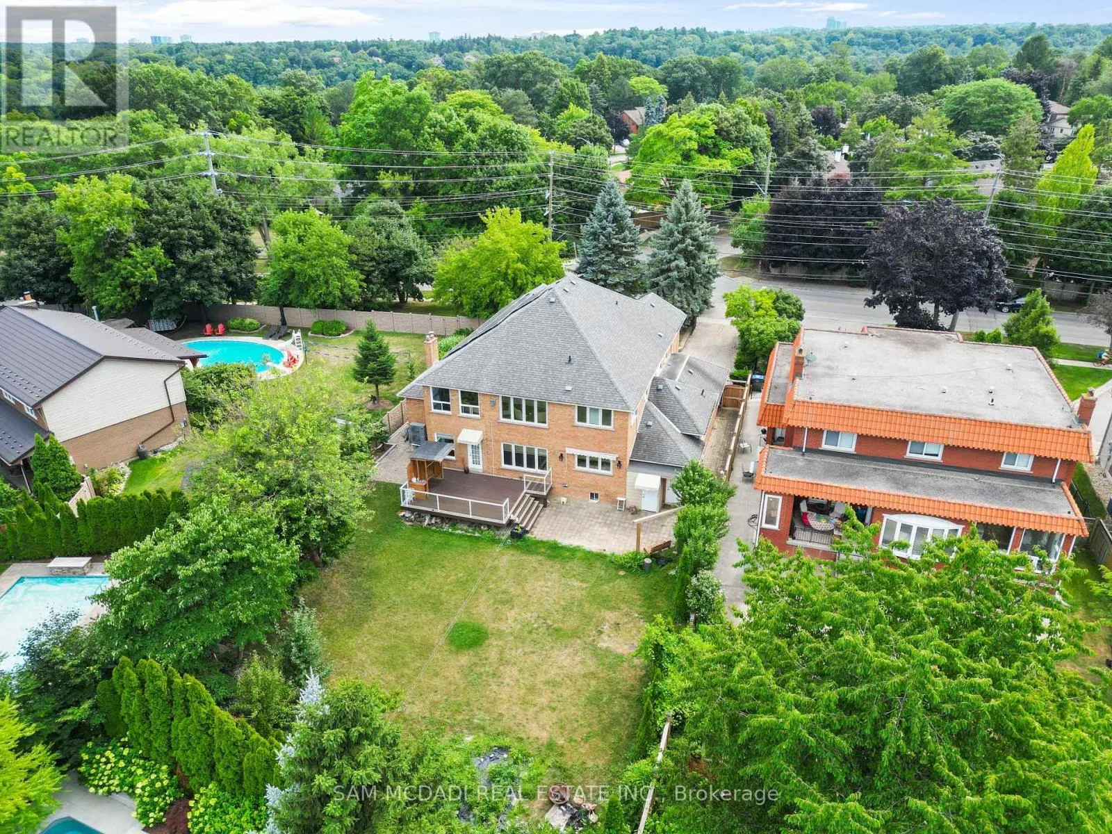2339 GLENGARRY ROAD
