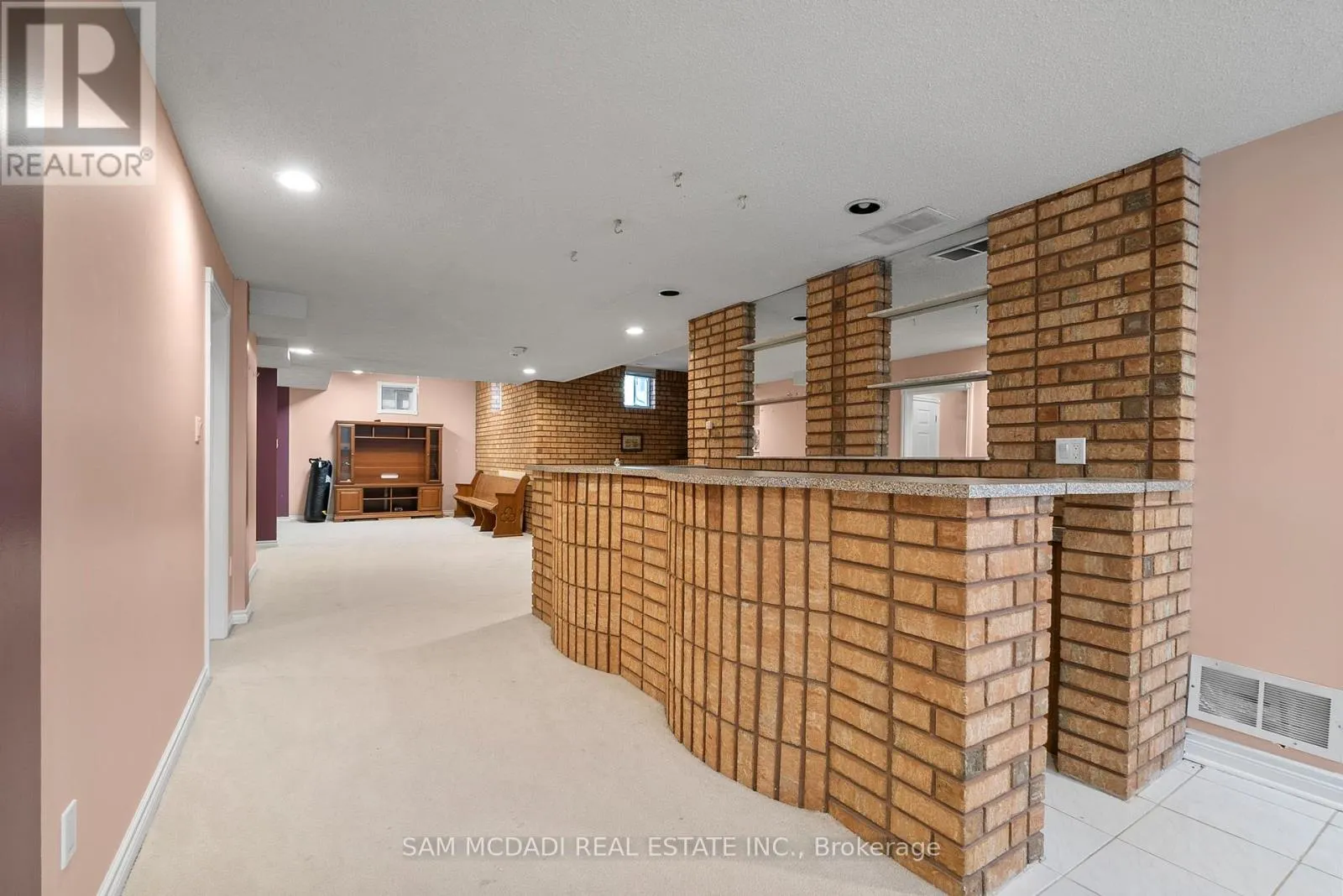 2339 GLENGARRY ROAD