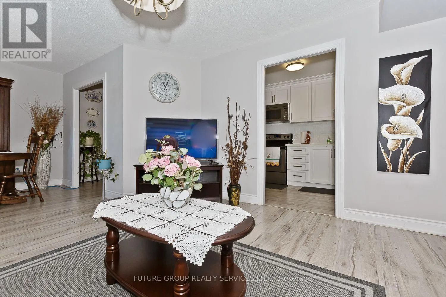 1604 - 1580 MISSISSAUGA VALLEY BOULEVARD