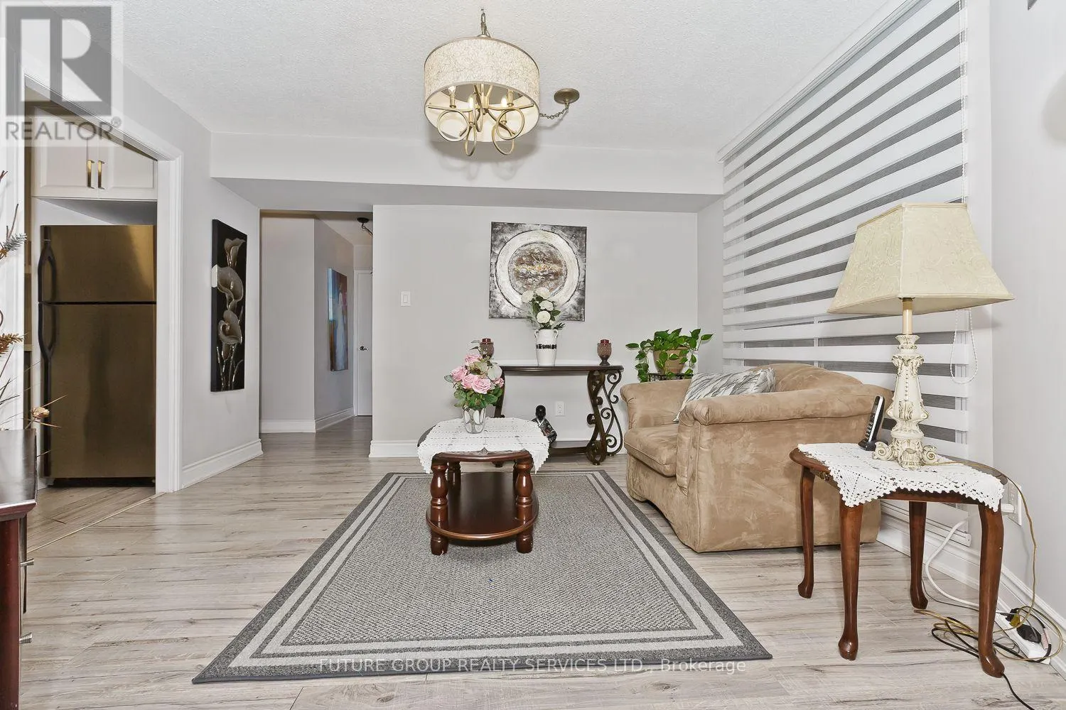 1604 - 1580 MISSISSAUGA VALLEY BOULEVARD