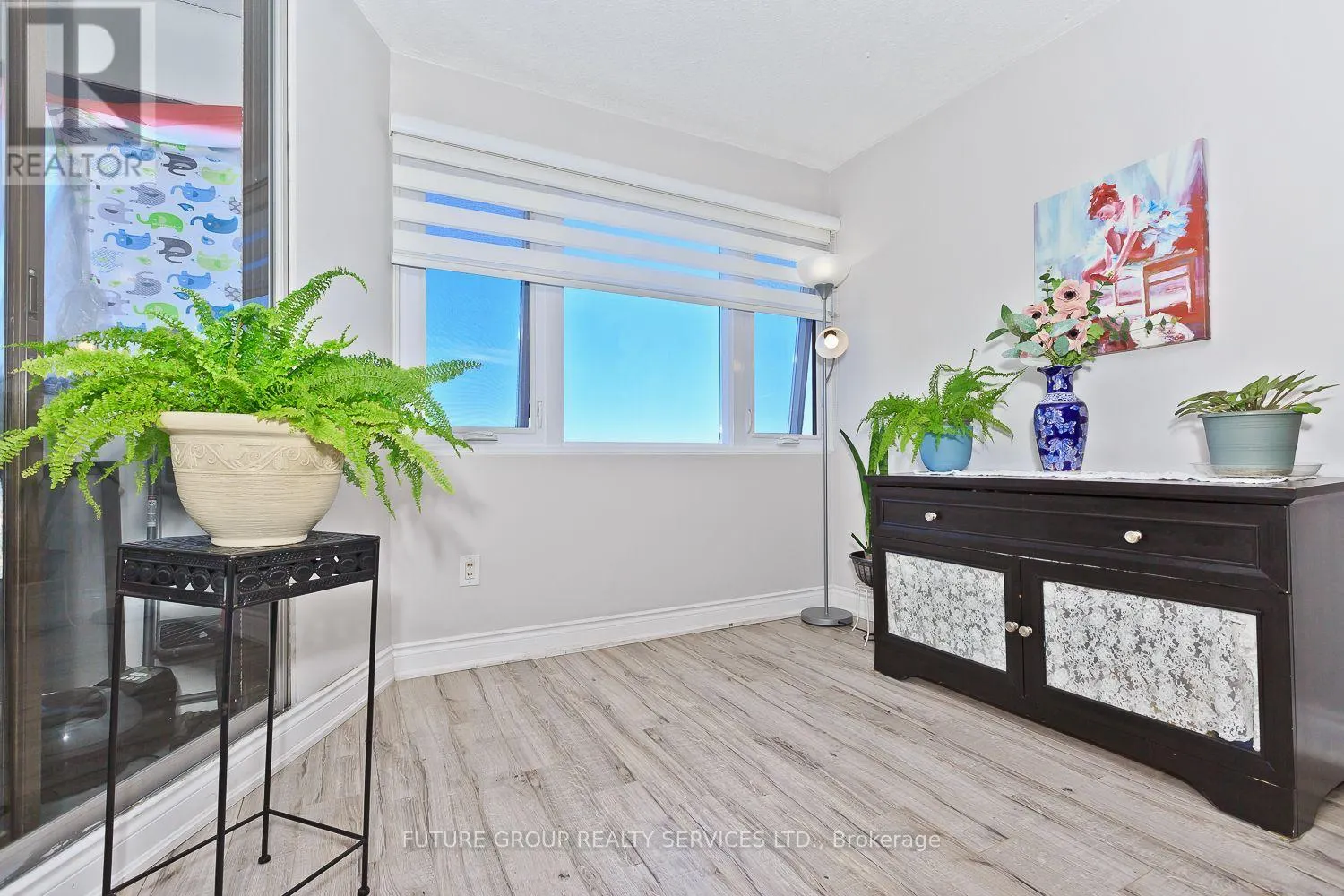 1604 - 1580 MISSISSAUGA VALLEY BOULEVARD