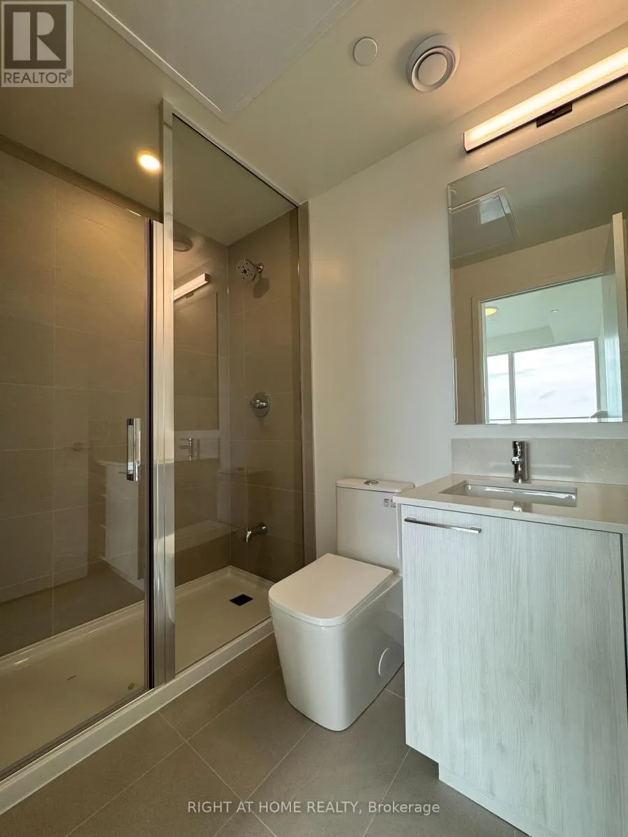 718 - 1381 LAKESHORE ROAD E