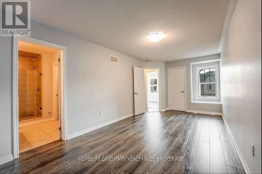 3077 MISTLETOE GARDENS