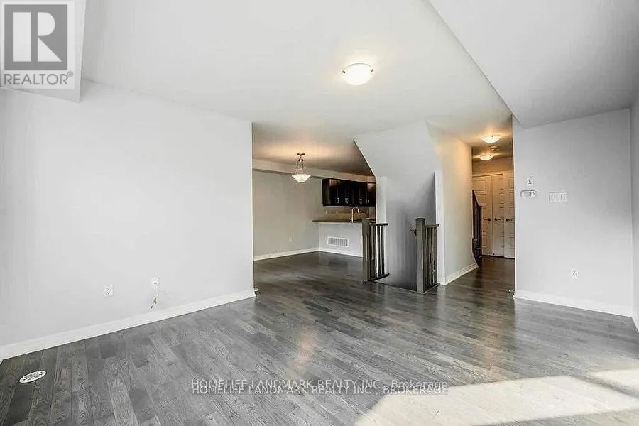 3077 MISTLETOE GARDENS