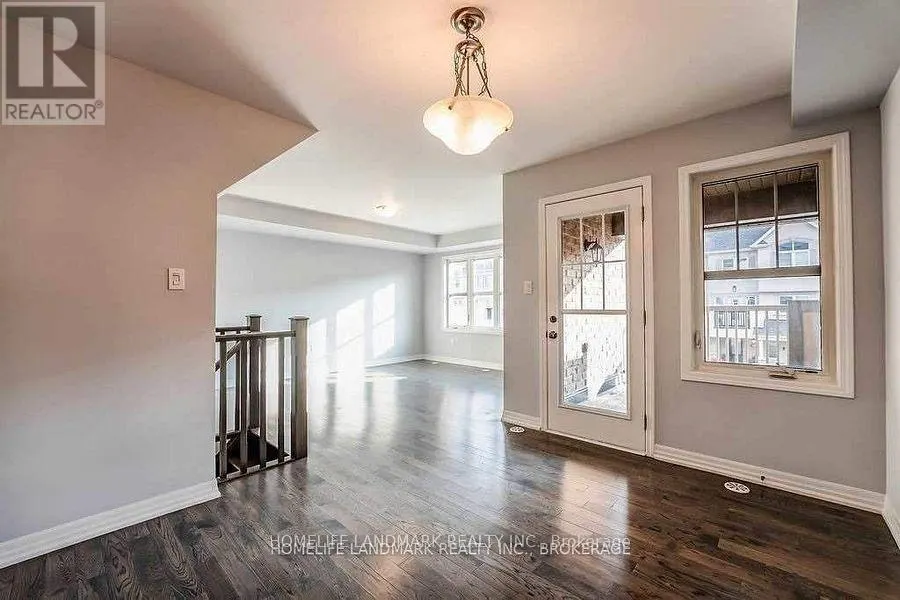 3077 MISTLETOE GARDENS