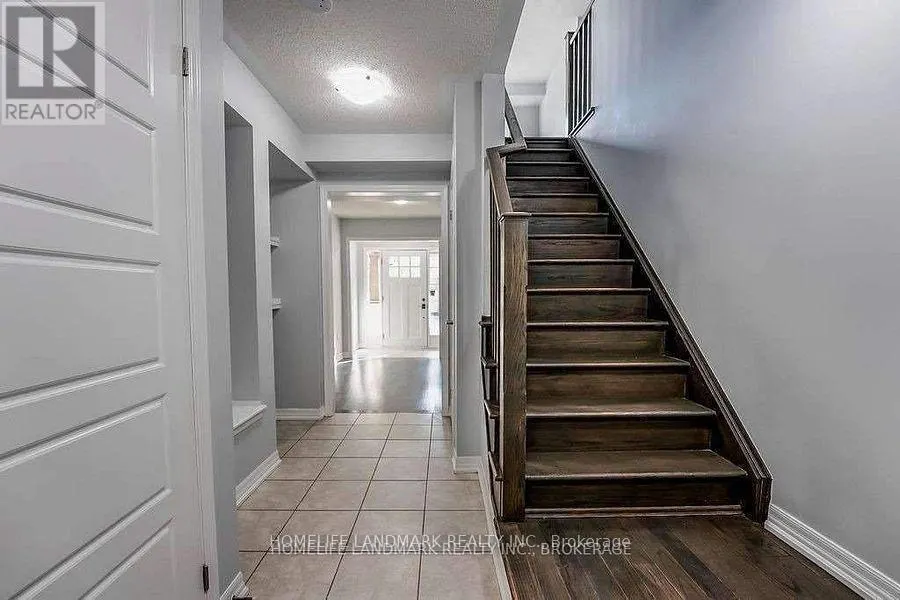 3077 MISTLETOE GARDENS