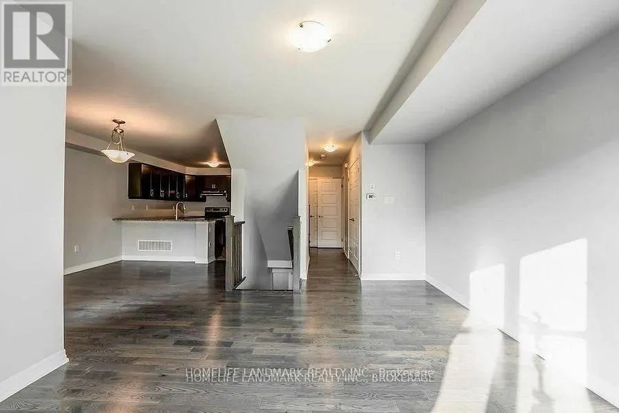 3077 MISTLETOE GARDENS