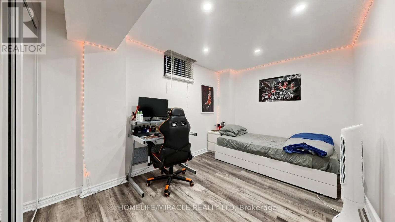 3842 MANATEE WAY