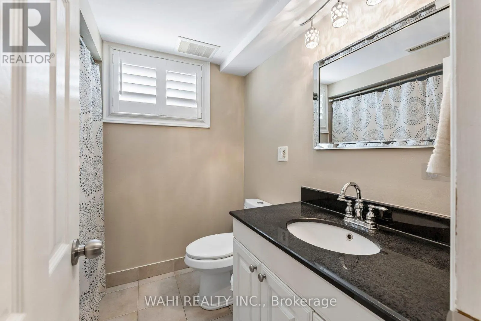 39 NANWOOD DRIVE