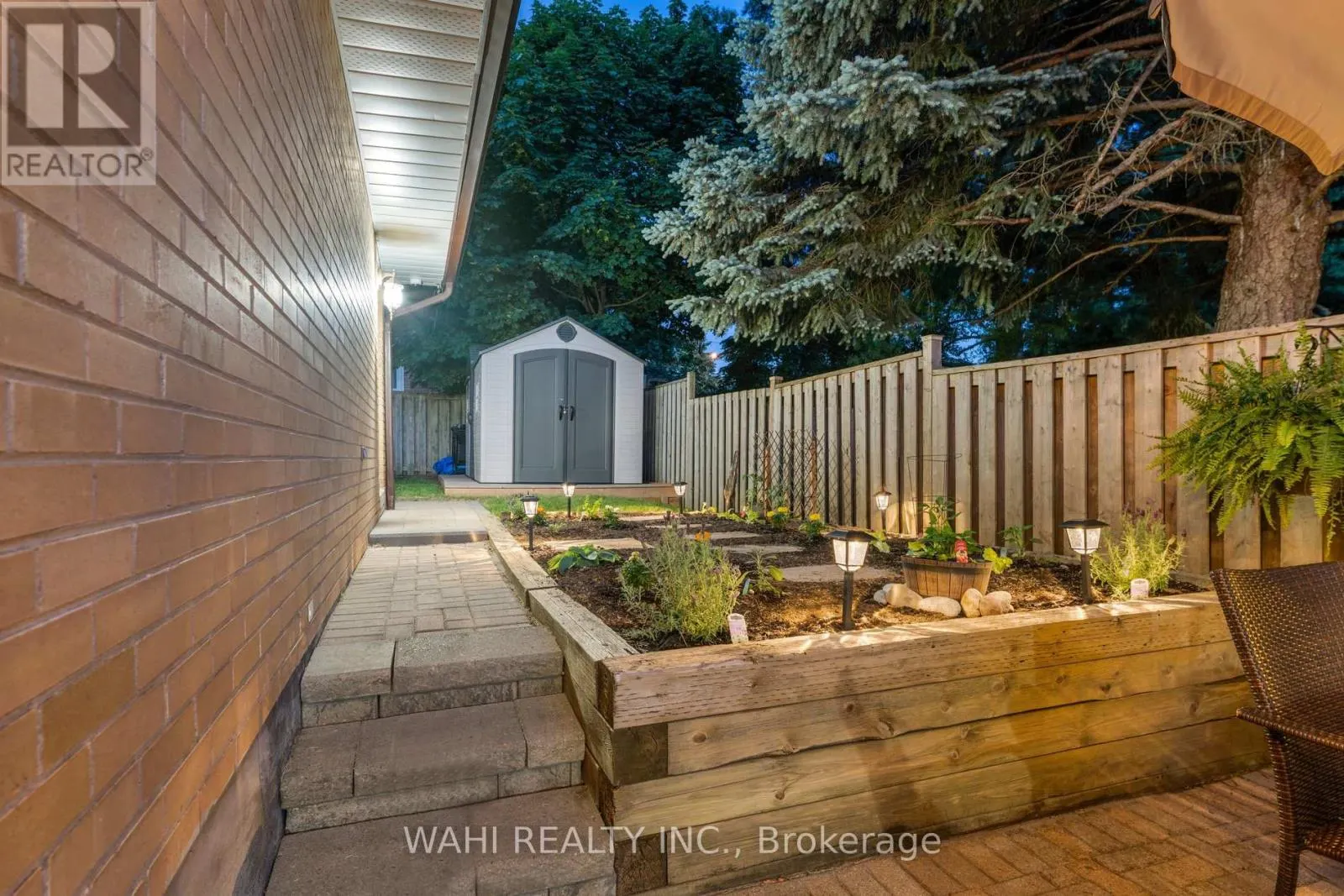 39 NANWOOD DRIVE