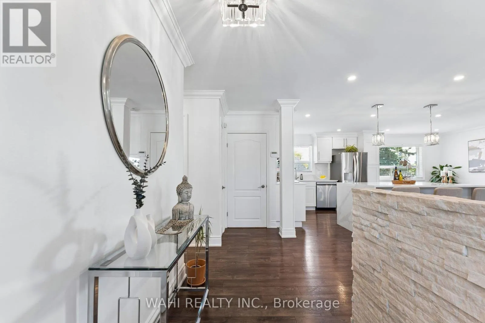 39 NANWOOD DRIVE