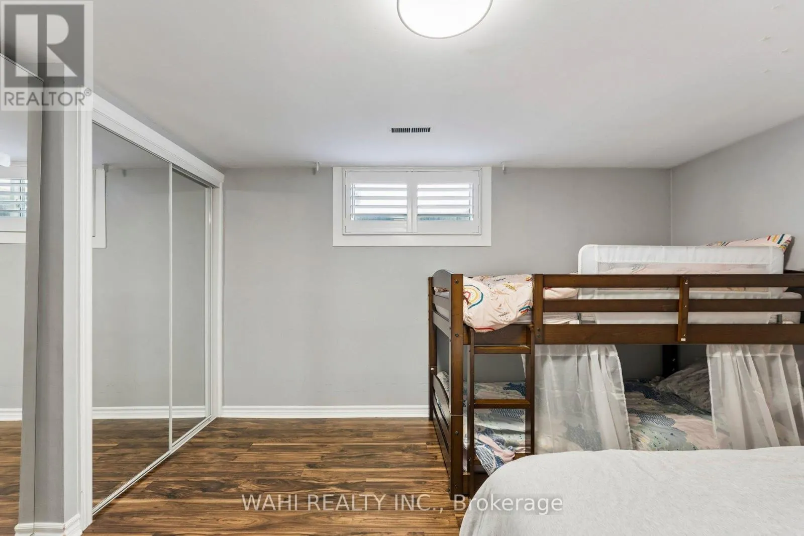 39 NANWOOD DRIVE