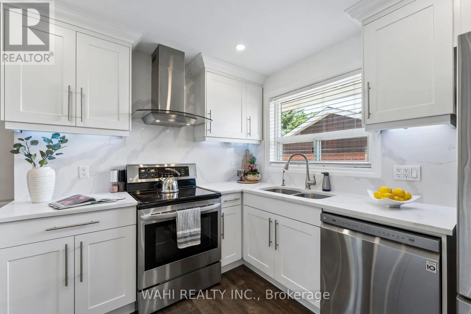 39 NANWOOD DRIVE