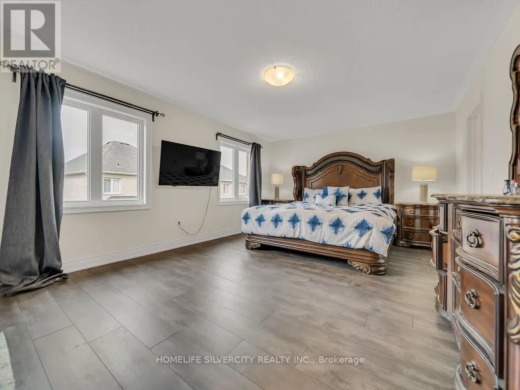 15 PUFFIN CRESCENT