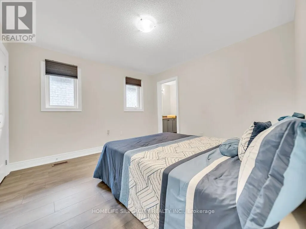 15 PUFFIN CRESCENT